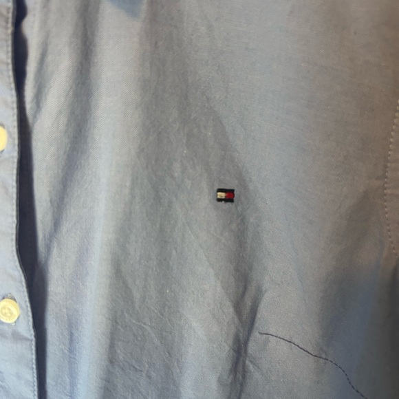 Tommy Hilfiger Classic Chambray Blue 100% Cotton Button Down Size M Office - Picture 3 of 13